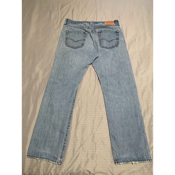 Levis 501xx Mens 34x30 Original Fit Light Wash Blue 100% Cotton Button Fly - Picture 4 of 16